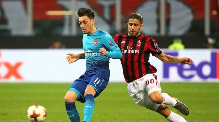 Mesut Özil, Milan’ın umutlarını bitirdi