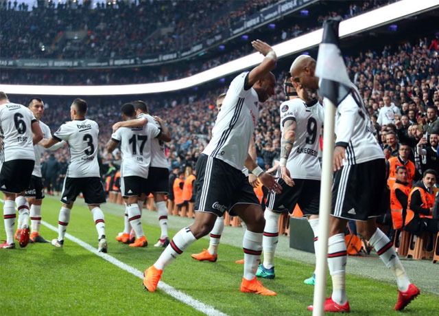 Beşiktaş gol oldu yağdı, zirveden kopmadı!