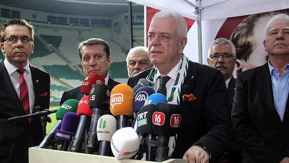 Bursaspor’un yeni yönetimi mazbatasını aldı