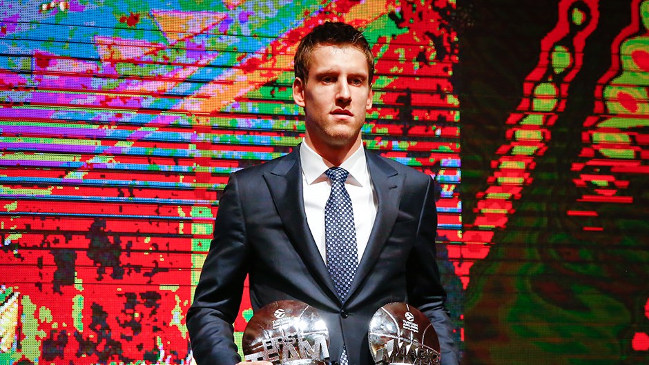 ‘En iyiler’in gecesinde Jan Vesely de yerini aldı