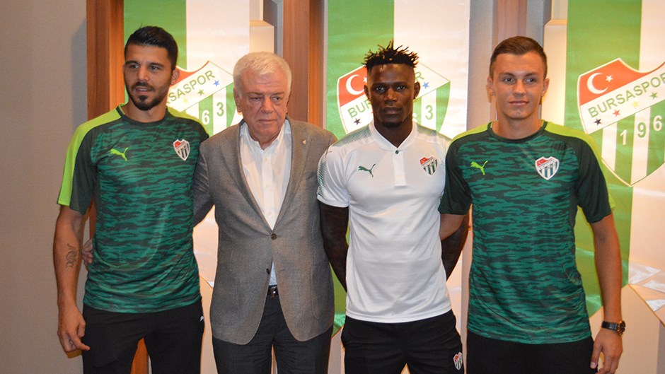 Bursaspor’da transferler imzayı attı