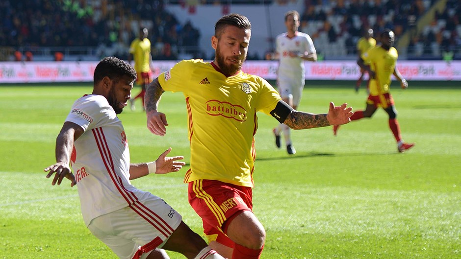 Yeni Malatyaspor’da Adem Büyük sakatlandı