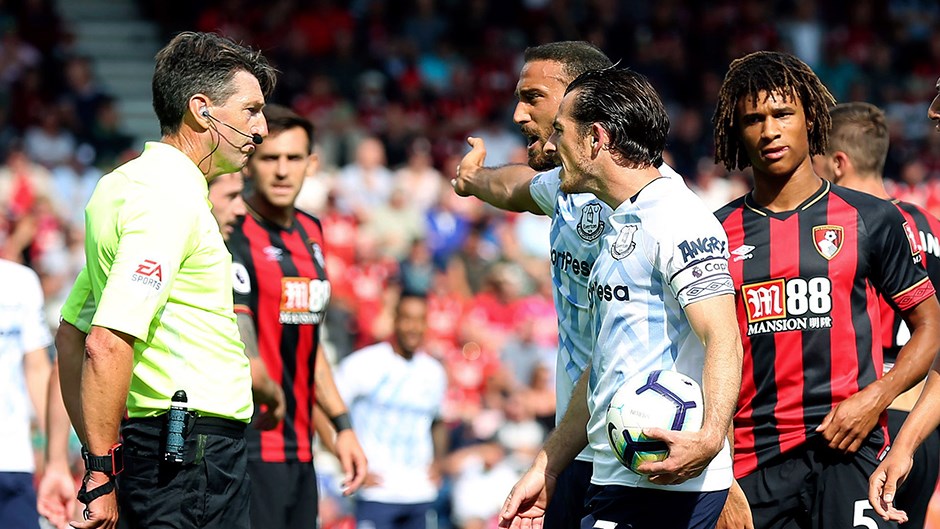 Cenk Tosun’lu Everton fırsat tepti!