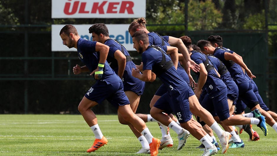 Fenerbahçe, Benfica mesaisine başladı