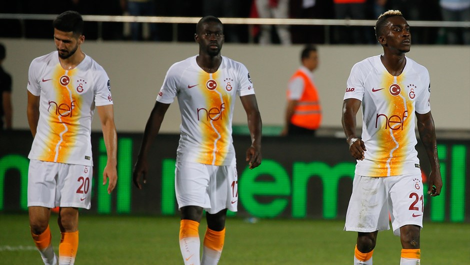 Galatasaray zirveden düştü!