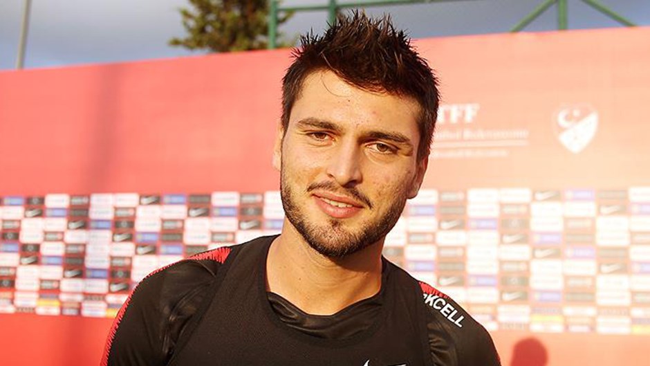 “Real Madrid ve Barcelona maçlarını bekliyorum”