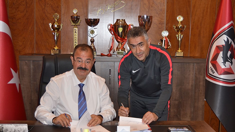 Gazişehir Gaziantep, Mehmet Altıparmak ile sözleşme imzaladı