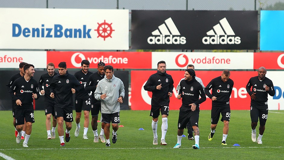 Şenol Güneş’ten oyuncularına uyarı