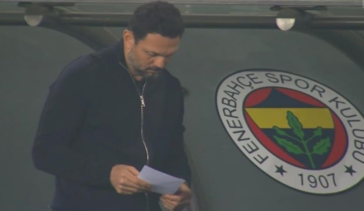 Fenerbahçe Teknik Direktörü Erol Bulut’un maç boyunca elinden düşürmediği kağıdın sırrı ortaya çıktı