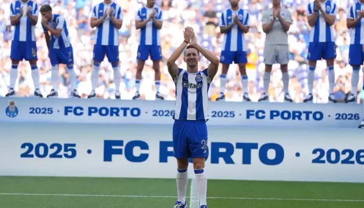 Taraftar şaştı kaldı! Transferi sahaya çıkınca öğrendiler