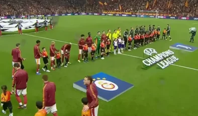 Galatasaray tarihi maça Darüşşafaka öğrencileriyle çıkmış